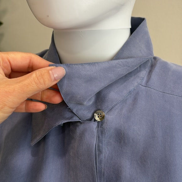2567 100% Silk Long Sleeve Hidden Button Down Shirt Womens Size 12 Dusty Blue - Picture 7 of 12